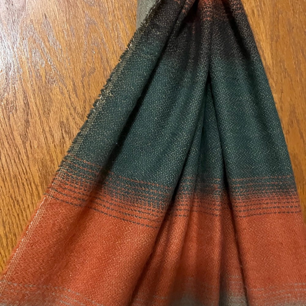 Western Colorblock Oversized Infinity Scarf - Picture 3 of 4